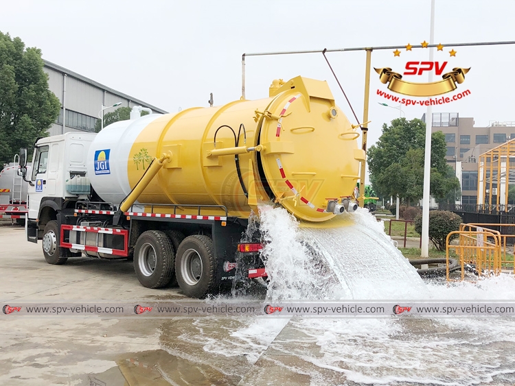 18,000 Litres Vacuum Tanker Sinotruk - Discharge 02